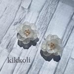 大きなお花のピアス/イヤリング