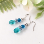 プラハのプチピアス　クリアブルー