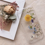 ⭐︎特集掲載《送料込み》押し花　iPhoneケース　スマホケース　iPhoneX iPhoneXs  iPhone11 iPhone11pro  小花　ボタニカル　シンプル　花　iPhone SE2