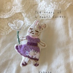 おしゃれうさぎさんのお出かけ🐇刺繍ブローチ