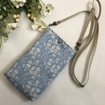 リバティ ふわふわ大きなスマホポーチ　ワーキングポシェット（＋250円）カペルブルー