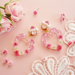 【訳あり】bijou & heart foop ～かすみ草のハートフープ～　イヤリング/ピアス/フラワー/花/かすみ草/ハート/レジン/ビジュー/スワロフスキー