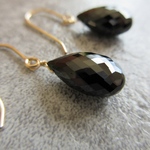 14kgf/Black Spinel Briolette Drop cut p-er