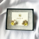 yellow flower bijou pierce