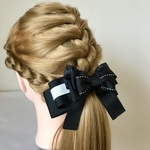 黒の大人可愛い大きめのヘアリボンポニーフック　黒&白