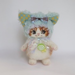 水色の猫耳さん(茶白)