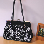 受注製作☆30cm口金使用☆【nanqueen's handmade】花柄☆ブラック☆がま口ショルダー＆ハンド2wayバッグ