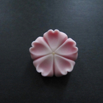 桜のブローチ