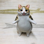 三点立ちキジ白ねっこの置物