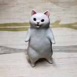 三点立ち白ねっこの置物