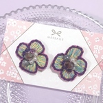 春のお花❁⃘パープルmix ピアスorイヤリング ビーズ刺繍