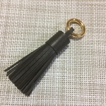 レザータッセルチャーム ブラック