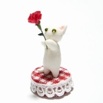 にゃんこのしっぽ○にゃんことカーネーション〇母の日〇ミニチュア〇ねこ〇白猫