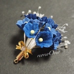 Flower  bouquet  charm   Blue