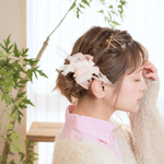 <mini>パステル～彩る咲き編みシュシュ