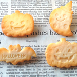 ハロウィンのクッキー風ブローチ