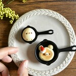5/1 夜8時～ 再販予定 ５月のしかくい缶カリーノぱんセット 　(いちごのせくまパンケーキ黒スキレットのせ、しまえながちゃん黒スキレットのせ)