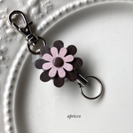 「新色」  お花のリールキー（茶×ピンク）