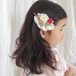 ＊お花と苺のレースクリップピン＊ベビー　キッズ　ヘアアクセサリー