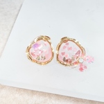 さくら花びらフレームピアス¨̮♡受注生産