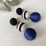 【clair】ビーズボーダー ネイビー ボンボンピアス ボンボンイヤリング