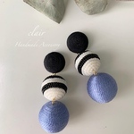 【clair】ビーズボーダー ブルー系 ボンボンピアス ボンボンイヤリング