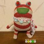 お目目がリンゴのしましまkeron🍎   かえる   ぬいぐるみ   縁起物   ギフト   プレゼント   かわいい