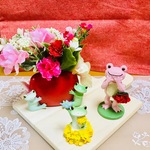 miichan1114様専用ページ😊カーネーションいっぱいの気持ちに🐸💐喜ぶお母さんカエル🐸💕