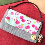 Nintendo switch(携帯モード)& switchliteサイズミニバッグ×くるみボタンネコとちょうちょ