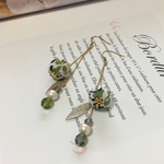 揺れる若葉のピアス／イヤリング