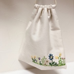 🌷お花の刺繍の巾着袋🌷