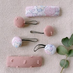 【オーダー品】親子おそろい　リバティ　ベッツィ　パッチンピン＆くるみボタンヘアゴムセット