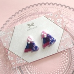 小さな三角△ pink Blue ピアスorイヤリング ビーズ刺繍