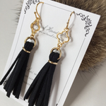 タッセルピアス ブラック
