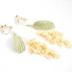 ミモザ色のイヤリング/ピアス