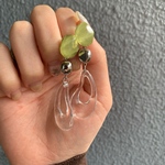 水面グリーンシルバークリアピアス