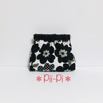 北欧調水玉フラワー＊バネ口ポーチ＊