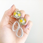 【新作⭐︎】かすみ草  ピアス イヤリング チタンピアス 黄色 シルバー