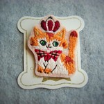 刺繍ブローチ　猫　＊オレンジトラの王様＊