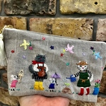 お家でガーデニング刺繍ファスナーポーチ♪