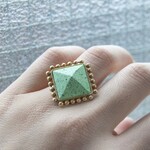 《スクエア》木の石ころ指輪  | mint green