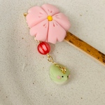 桜と鶯の練り切り簪(帯挿し) ー 鶯珠型