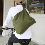 shoulder bag / khaki