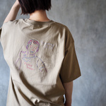 <Stitch>Pinky Tee サンドカーキ(Tシャツ)