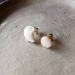白蝶貝 月と太陽のピアス_お呼ばれにも！