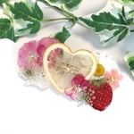 ハートレモンといちご、押し花のバレッタ　ピンク