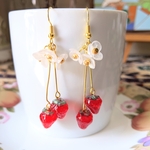 いちご🍓と小花💮のピアス