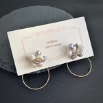 花咲くケシパールのピアス