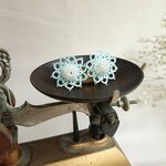 おひさまのレースのピアス／イヤリング  blue