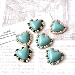 ビーズ刺繍のピアス〜heart〜